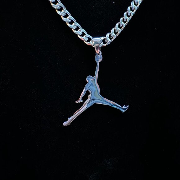 Jordan Jumpman Pendant Necklace - MJ - Silver Plated - 22" Cuban Chain - NBA - Picture 2 of 2